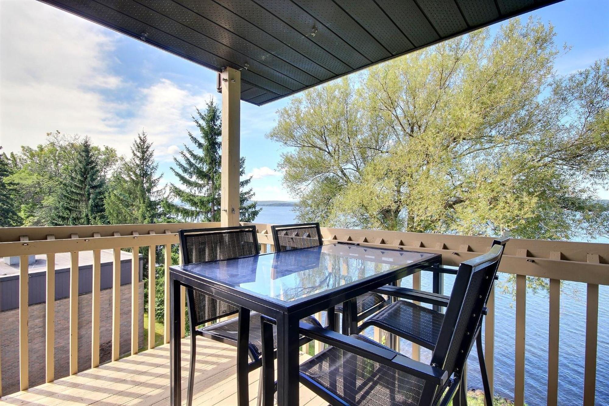 Location Tourisme Estrie - Oberge Du Village Magog Екстериор снимка